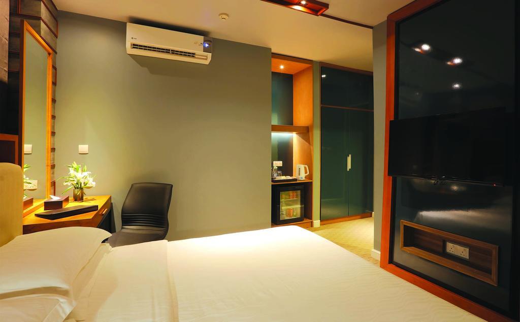 The Link Boutique 3*